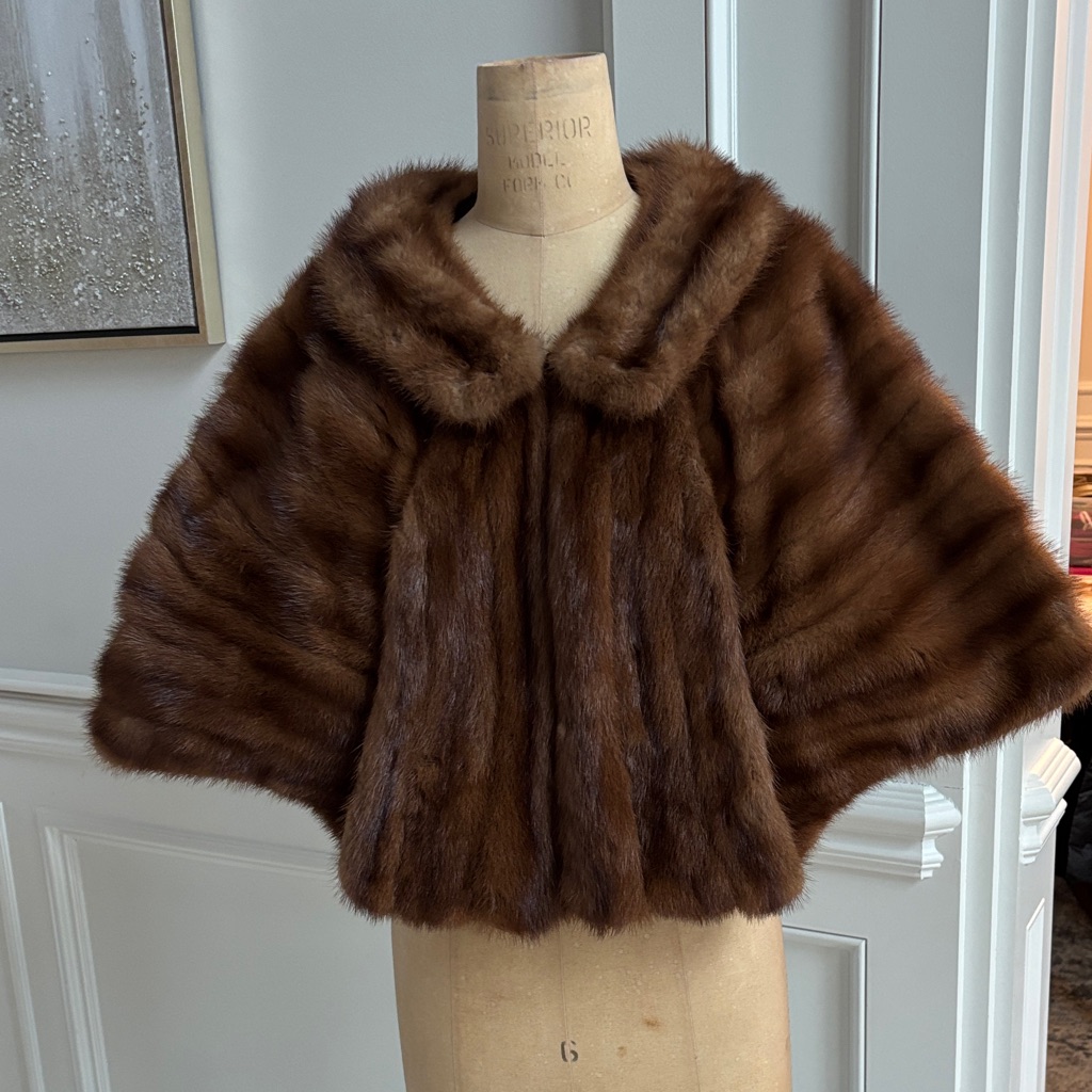 Vintage Elegant Mink Brown Fur Cape